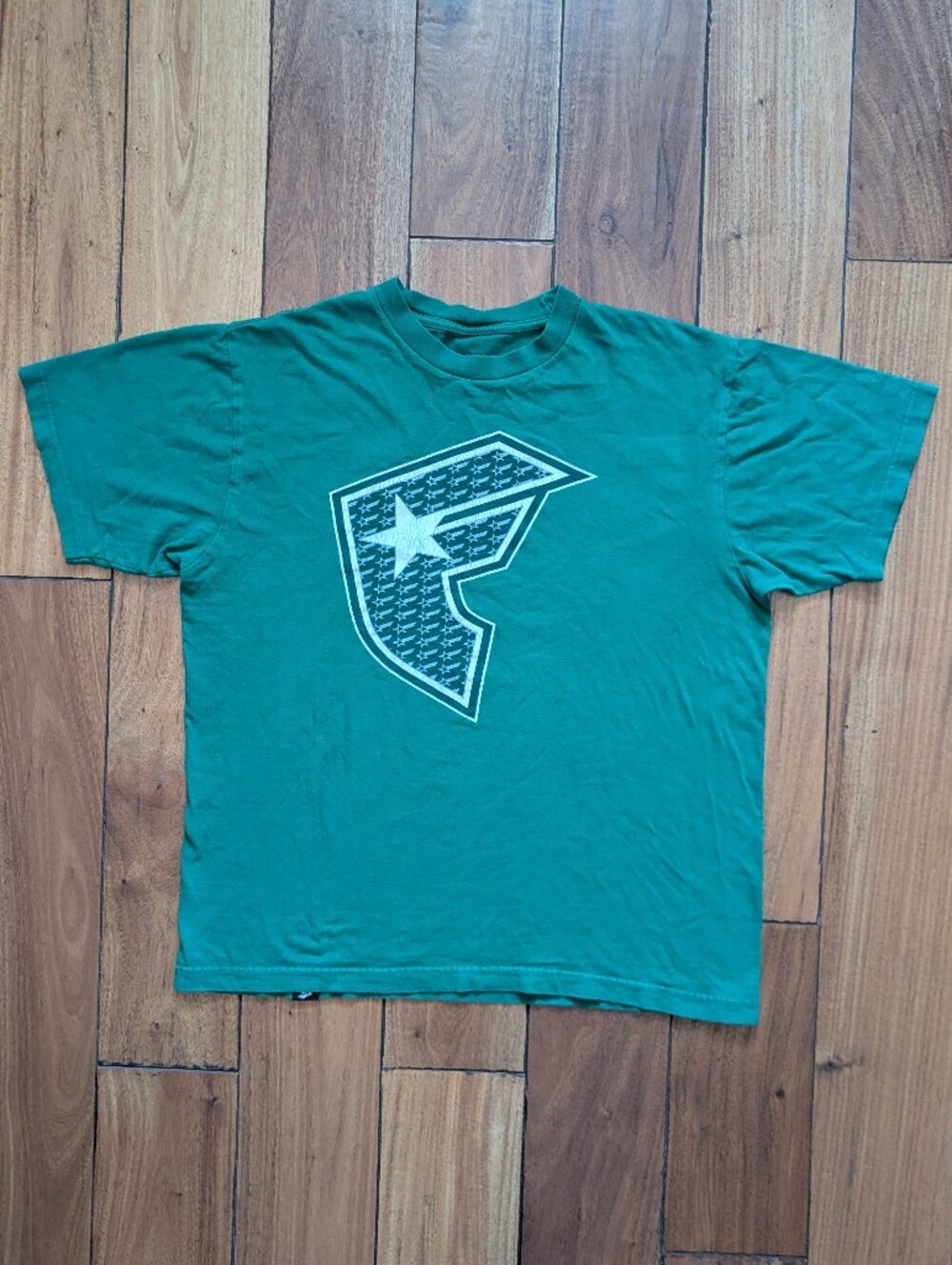 Famous Stars And Straps Retro T-shirt (M)